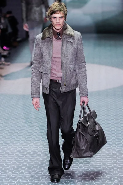 Look 5